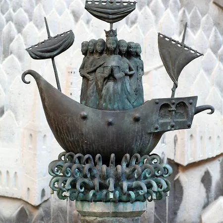 호텔 Maternushaus 4*