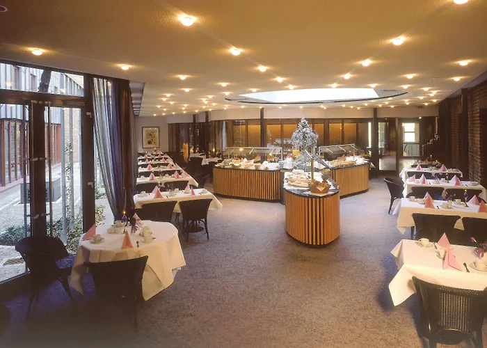 Maternushaus Отель 4*