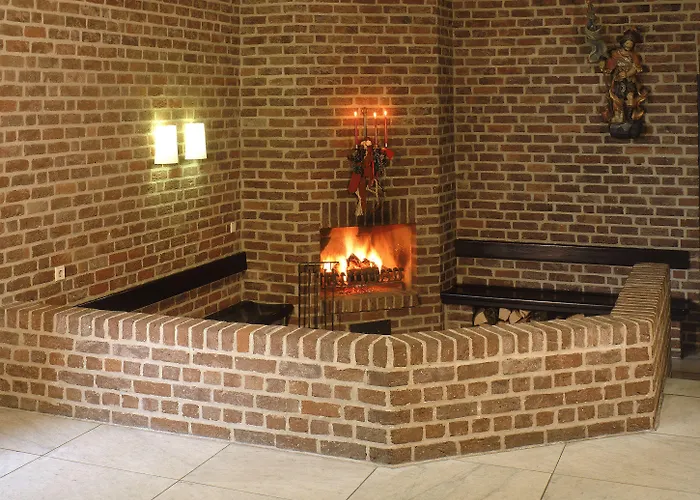 Maternushaus 호텔 4*